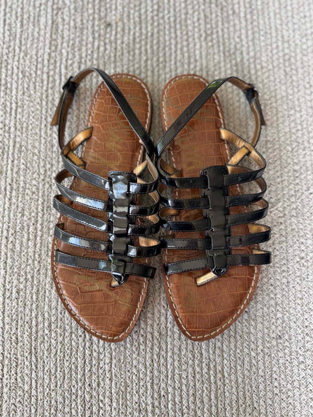 Sam Edelman Black Patent Strappy Flat Sandals Size 7.5 - Picture 4 of 7